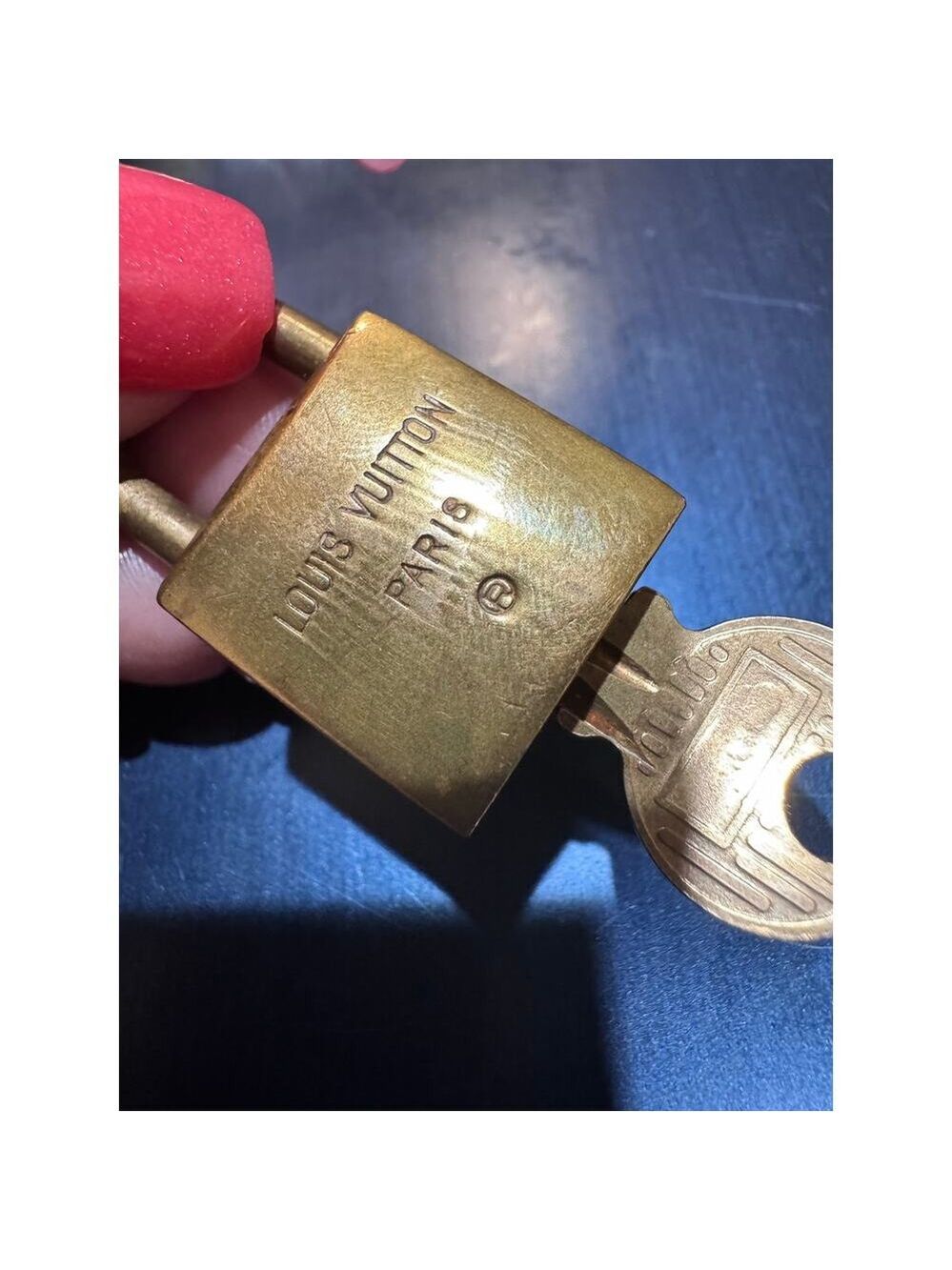 Louis Vuitton Padlock and Key Set 229 - Picture 7 of 9
